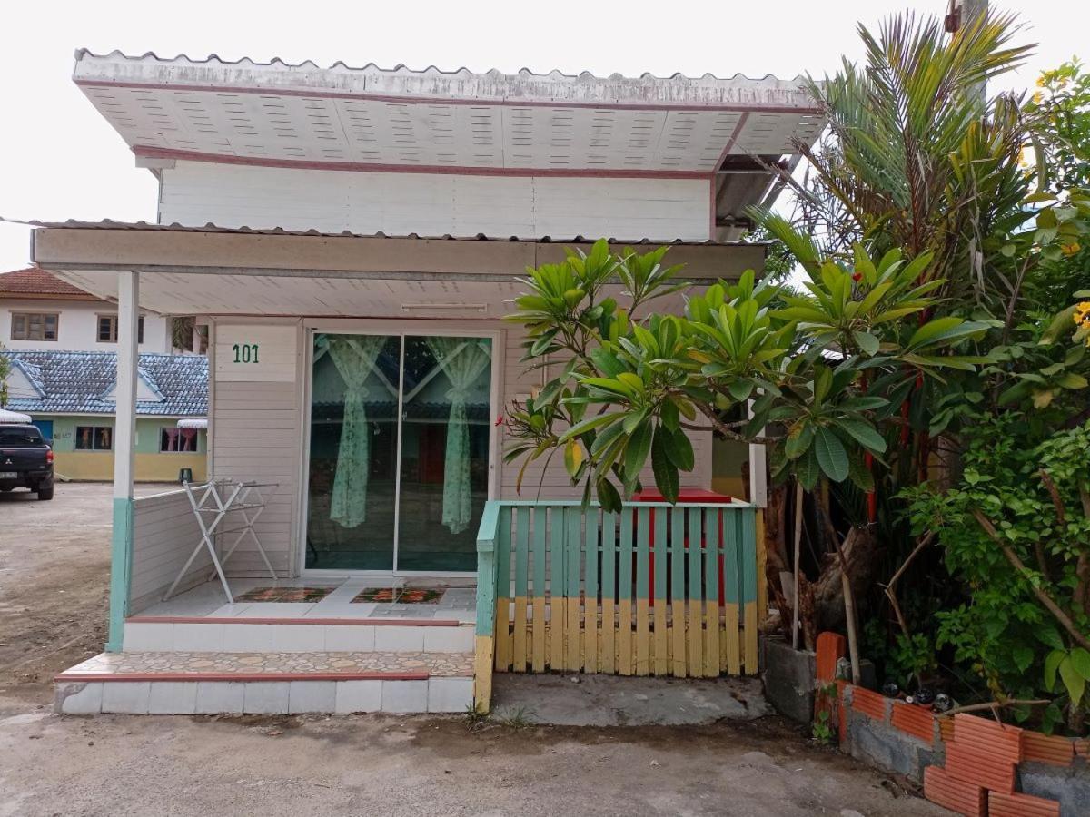 Kanjana Resort 수랏타니 외부 사진